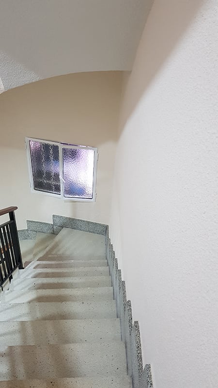 Pintores en MAdrid y Segovia. Profesionales del Gotelé. Pintado de Comunidad de vecinos.