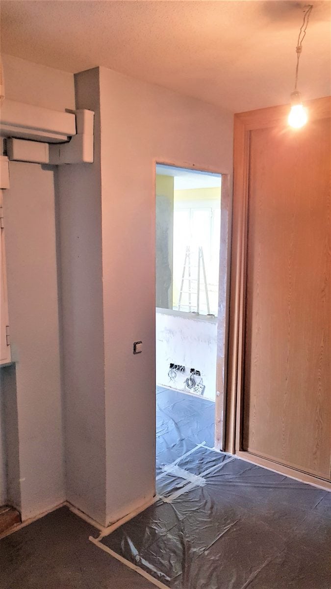 Reforma de piso y pintura de paredes Reforma de piso completa, pintura general de paredes y lacado de puertas en Madrid y Segovia