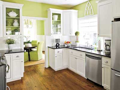 Cocina grande pintada de color verde. Cocina grande pintada de color verde.